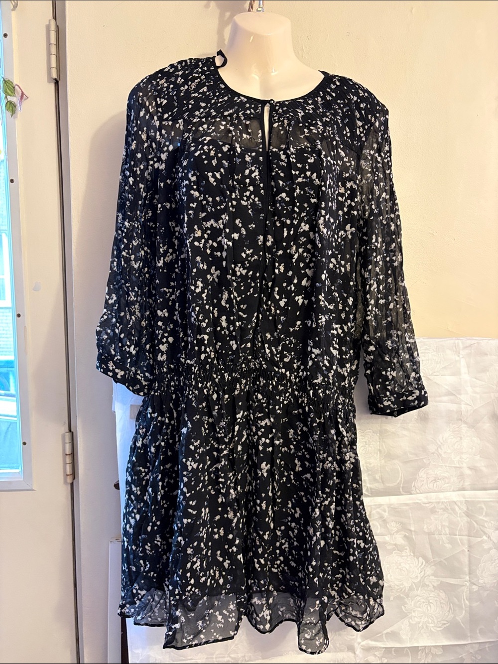 Club Monaco Black Dress with White Floral Print Long Sleeve. 100. Silk